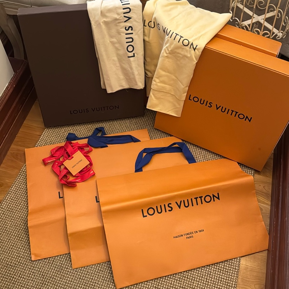 LOUIS VUITTON Boxes - Dust Bags - Paper Shoppers